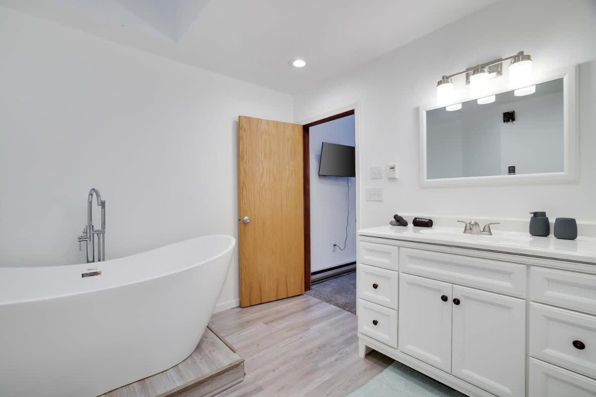 Relax In Blakeslee - Spacious 5Br Home With Bbq מראה חיצוני תמונה